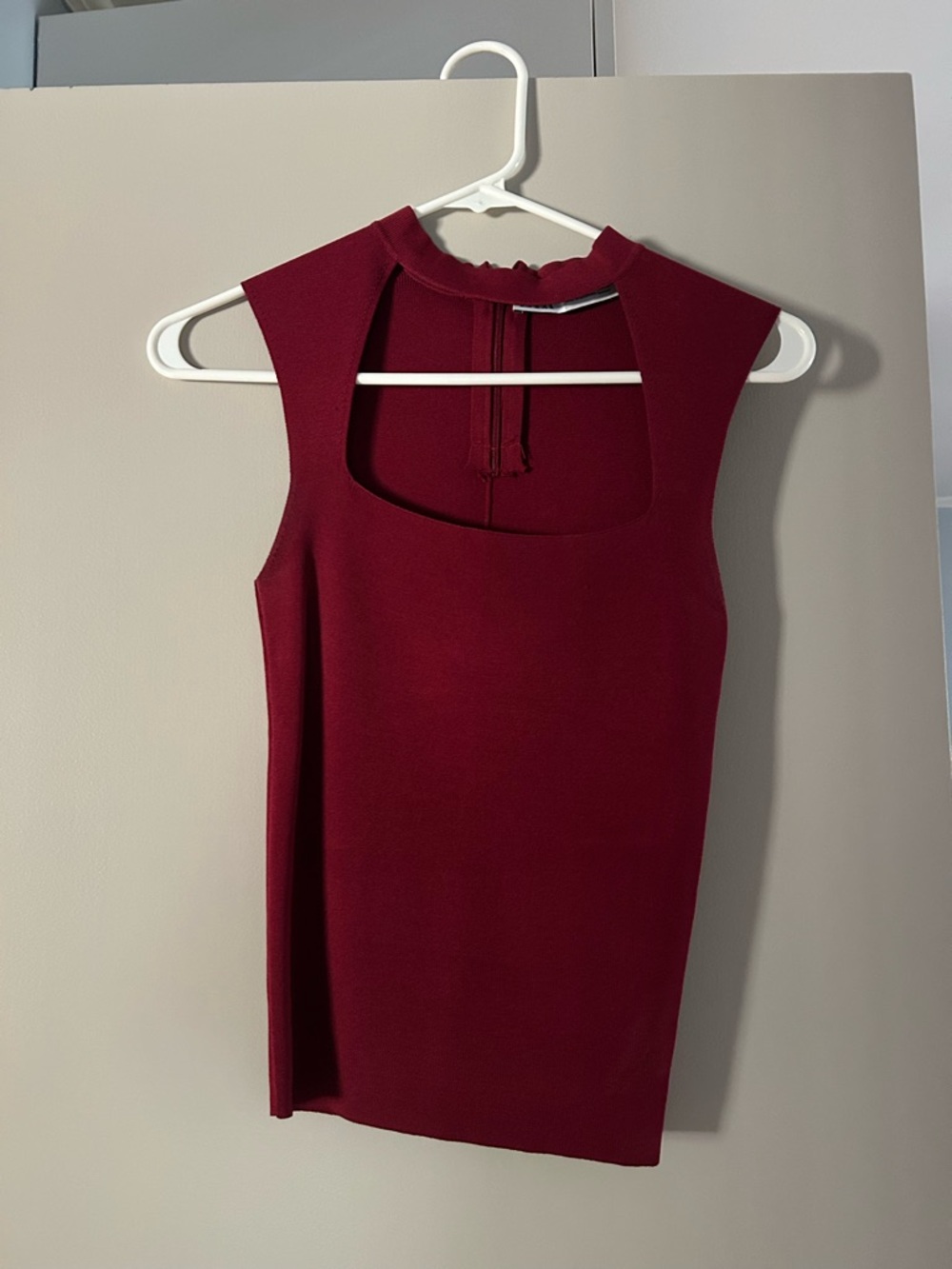 Zara Sleeveless Square-Neck Tank Top - Burgundy